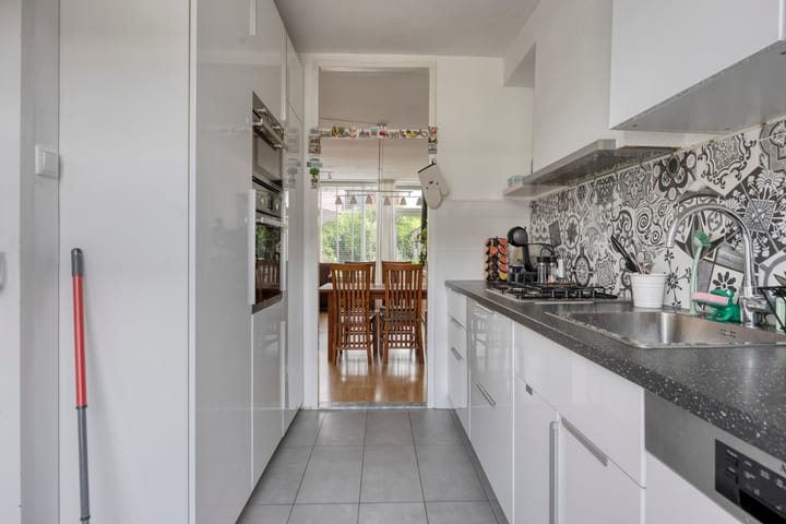 Foto 6 van Staringstraat 302