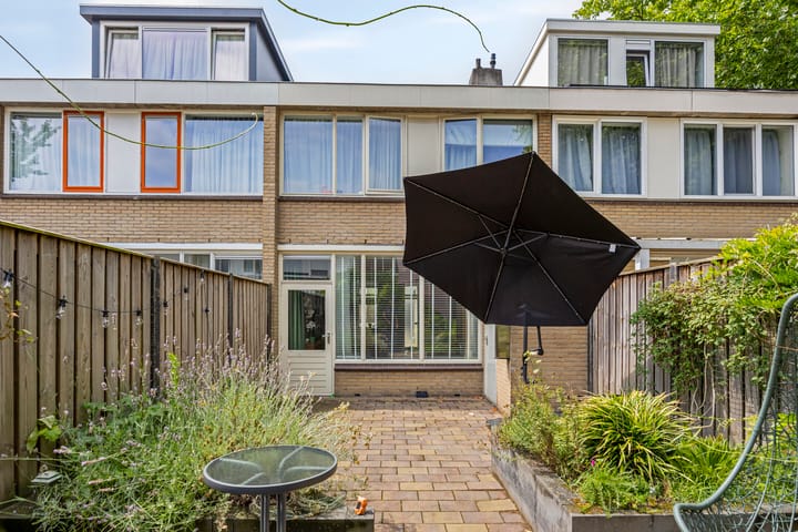 Foto 15 van Staringstraat 302