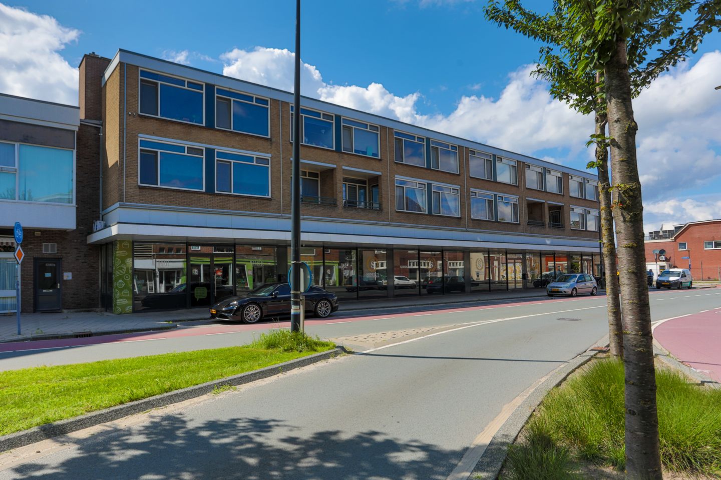 View photo 3 of Deurningerstraat 61-63