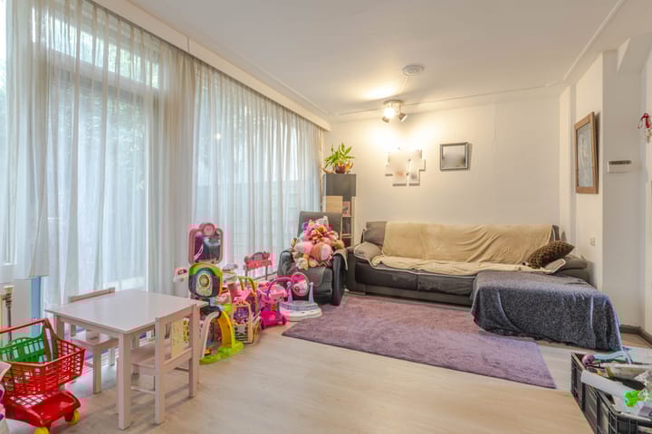 Photo 2 of Middelharnisstraat 130