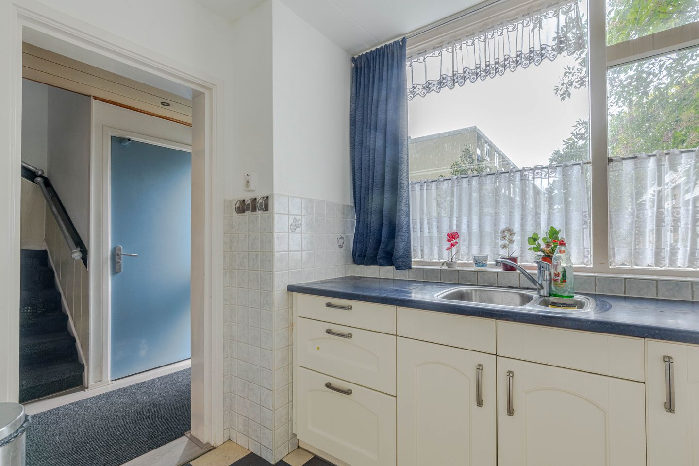 Foto 10 van Middelharnisstraat 130