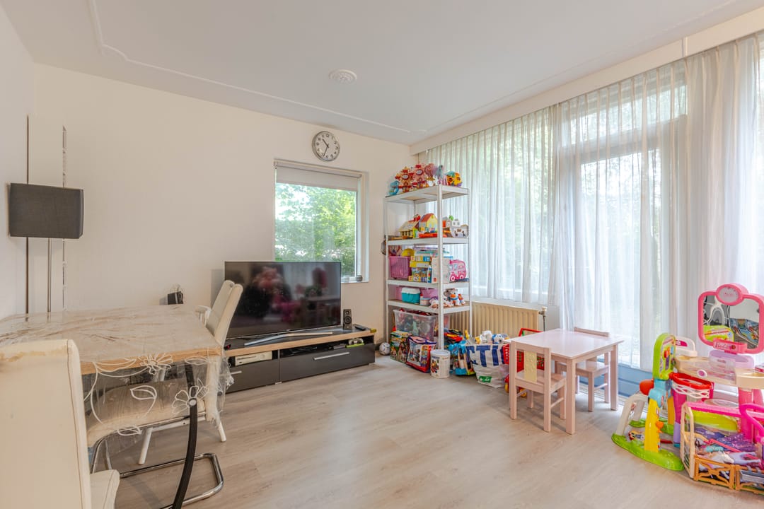 Foto 11 van Middelharnisstraat 130