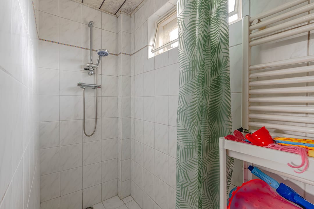 Foto 16 van Middelharnisstraat 130