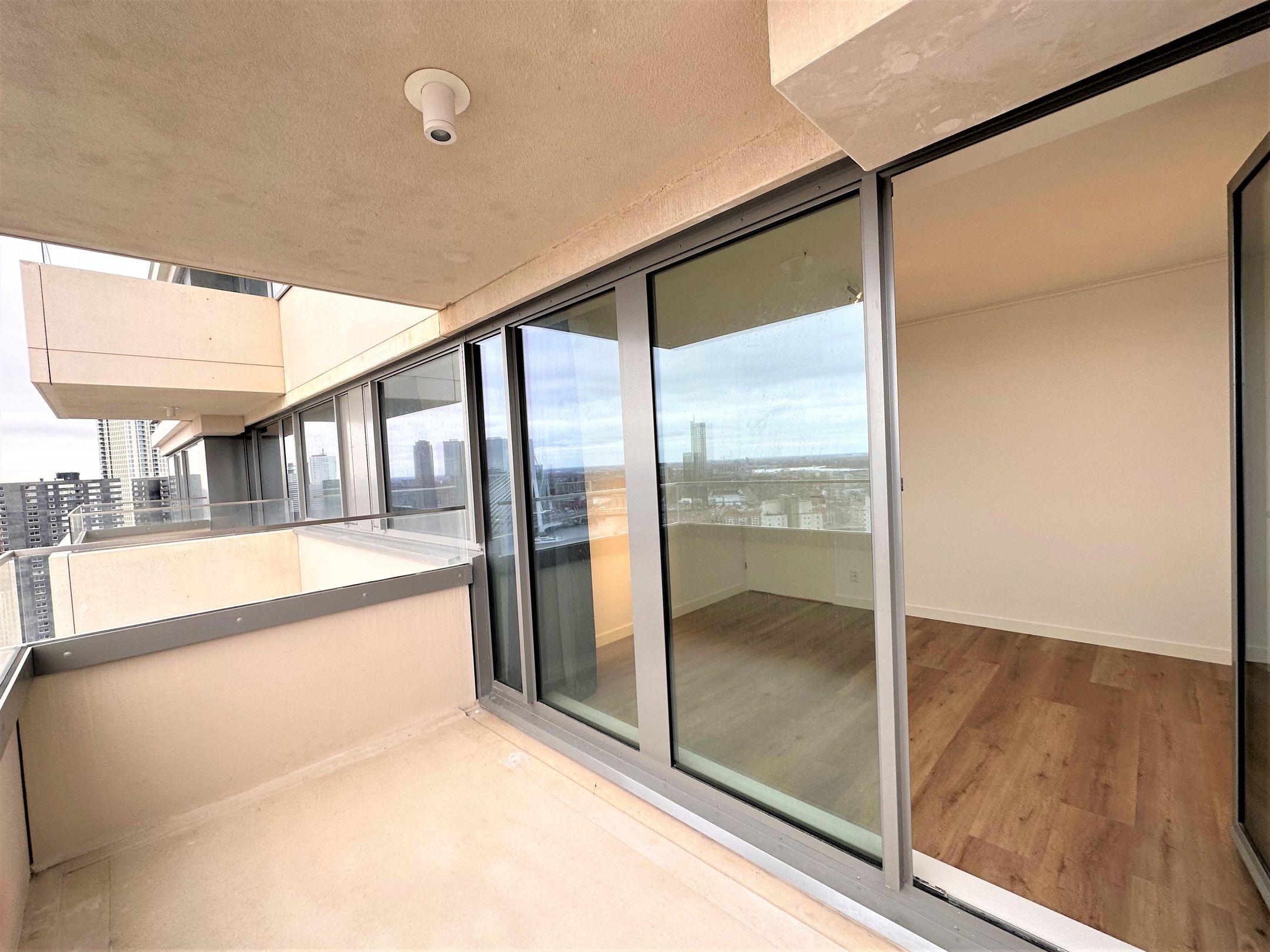 Foto 24 van Baan 56-L