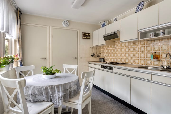 Foto 16 van Kortenaerstraat 61