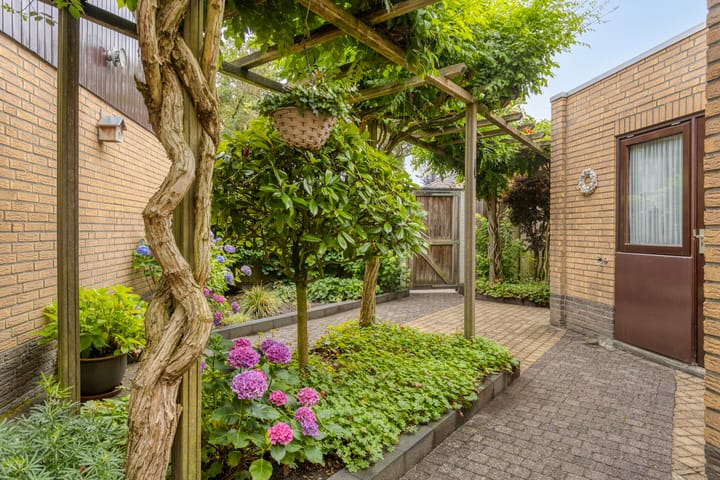 Foto 40 van Kortenaerstraat 61