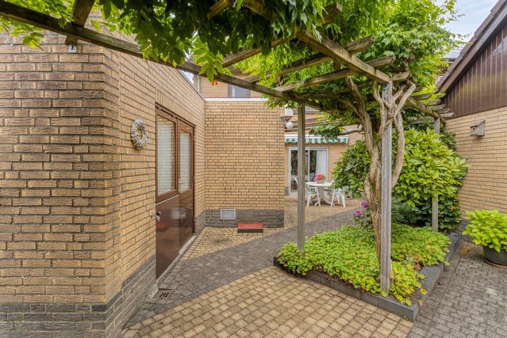 Foto 42 van Kortenaerstraat 61