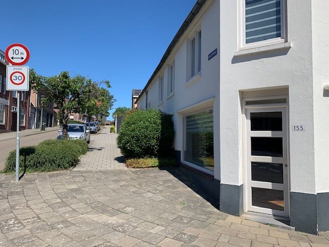 Bekijk foto 2 van Dorpstraat 157