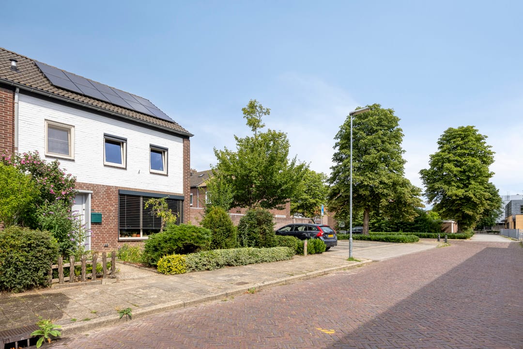 Photo 2 of Hert. Hendrikstraat 2