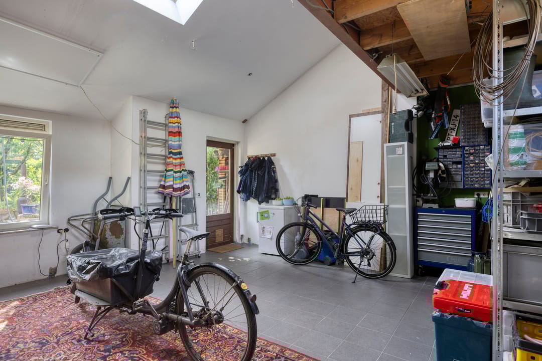 Photo 31 of Hert. Hendrikstraat 2