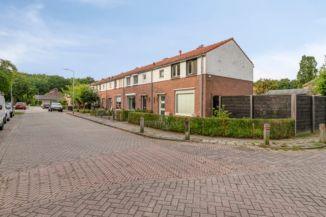 Photo 2 of Margrietstraat 8