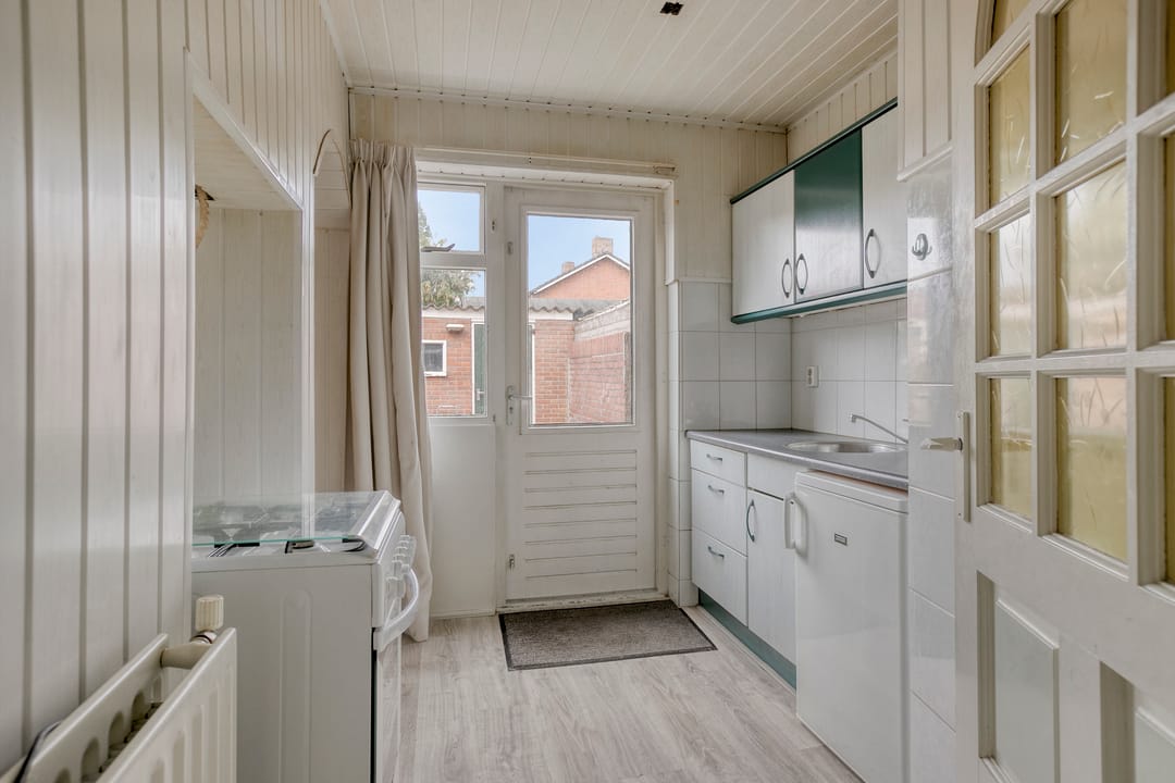 Photo 13 of Margrietstraat 8