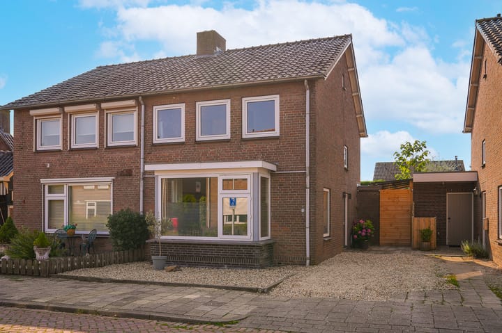 Foto 28 van Burg. van Goelst Meijerweg 3