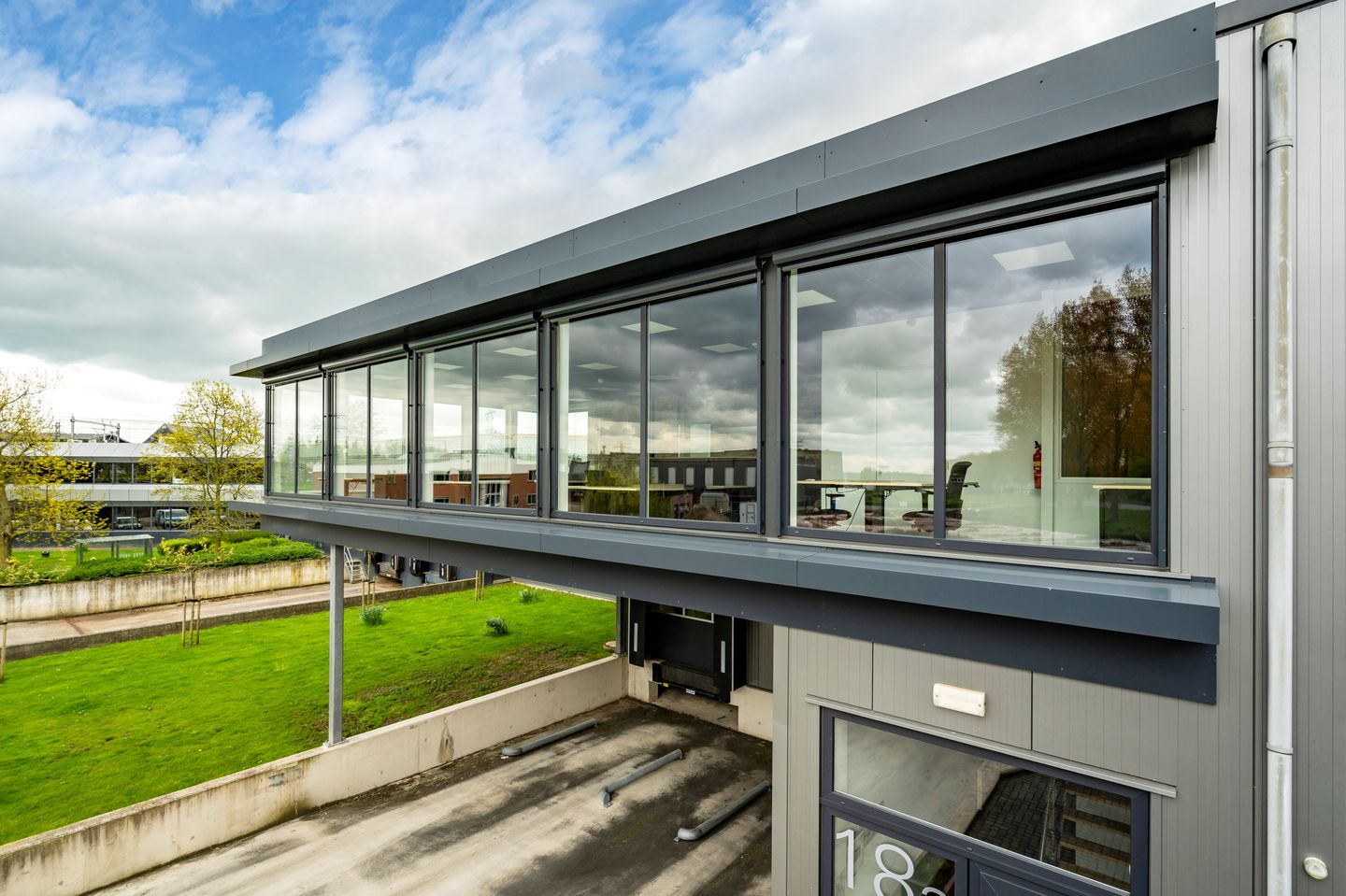 Bekijk foto 1 van Broekdijk West 18-A