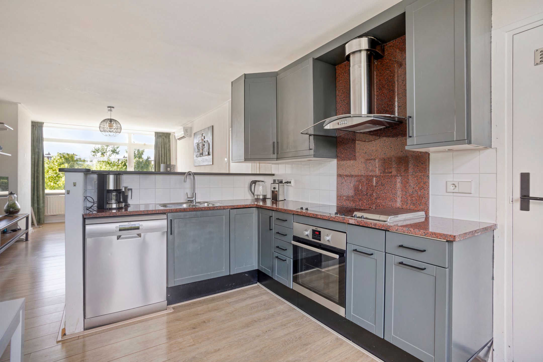 Foto 12 van Röntgenstraat 23