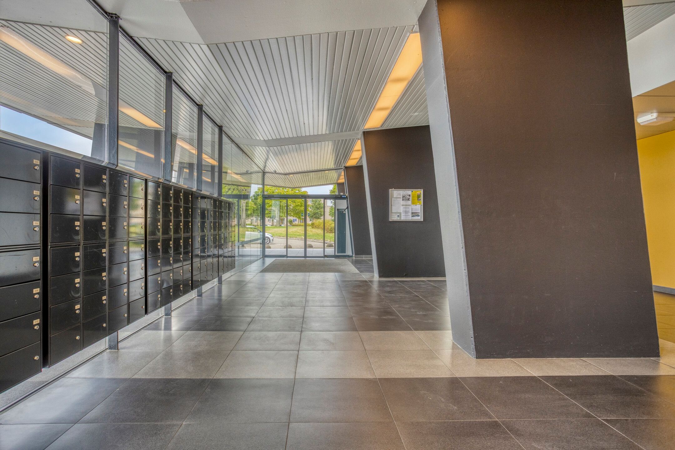 Foto 24 van Buitenbassinweg 386