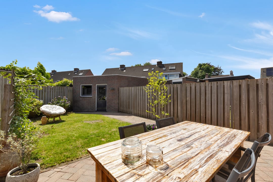 Foto 2 van Sint Janskruid 10