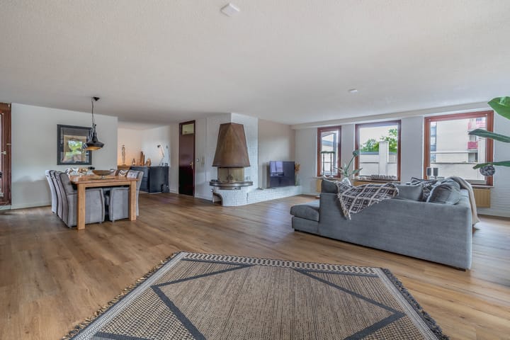 Photo 2 of Europaplein 105