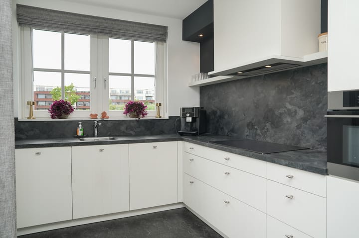 Foto 5 van J van Damstraat 2