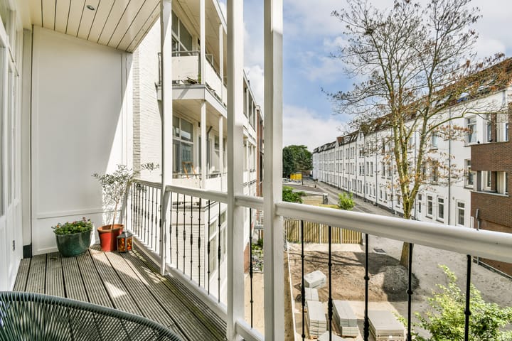 Foto 12 van Jacob Catsstraat 4-B