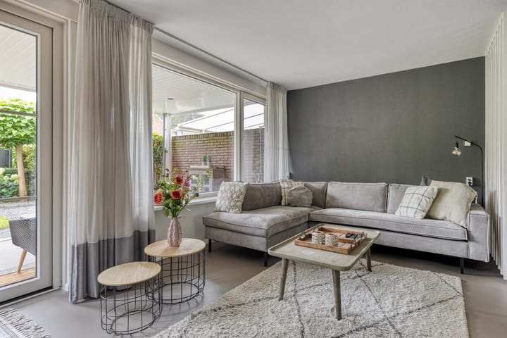 Foto 3 van Uranus 20