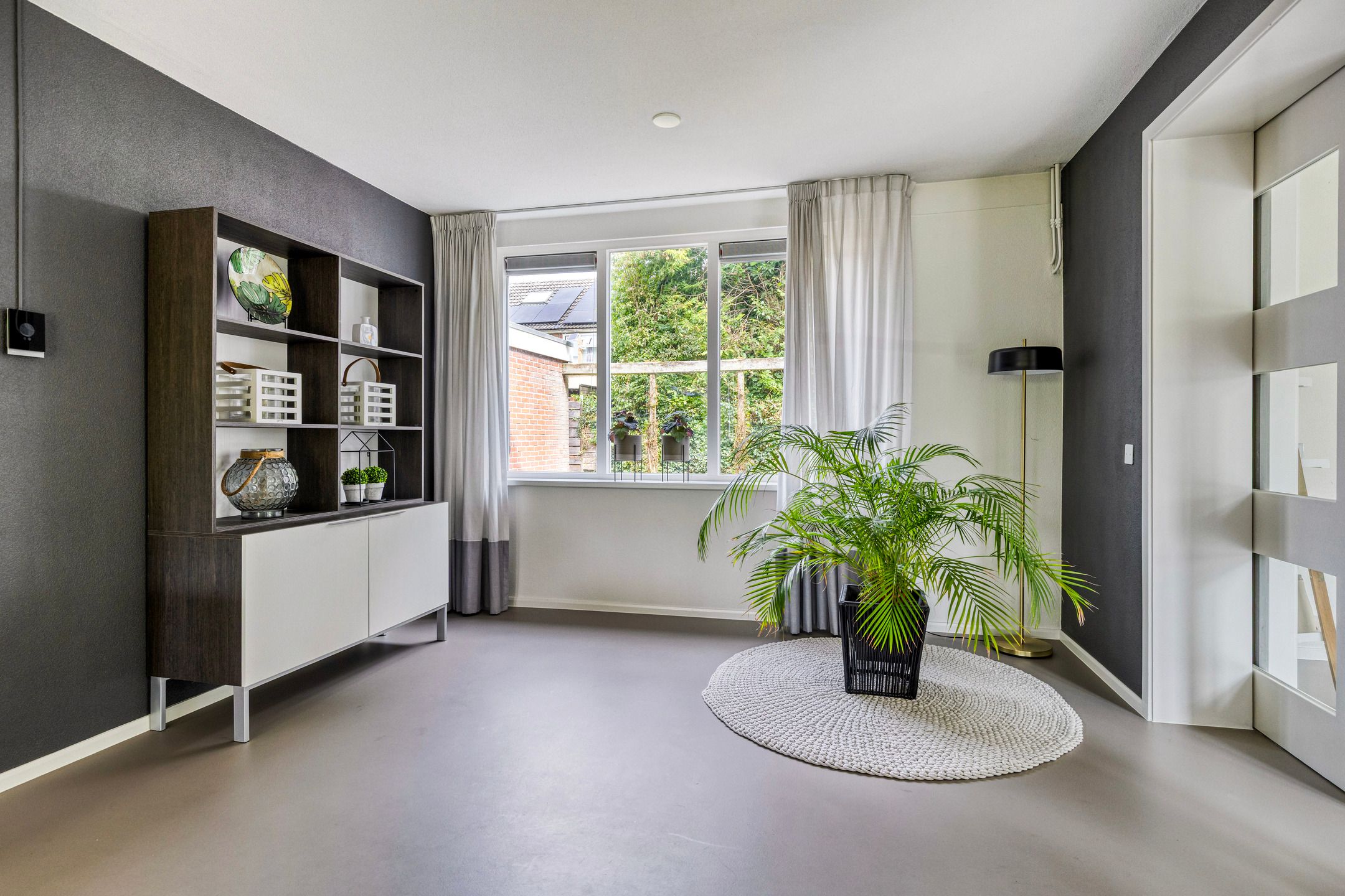 Photo 9 of Uranus 20