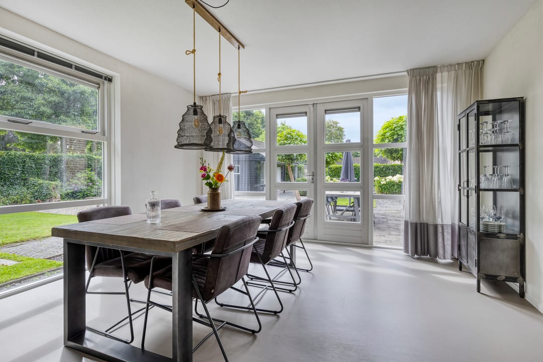 Photo 16 of Uranus 20