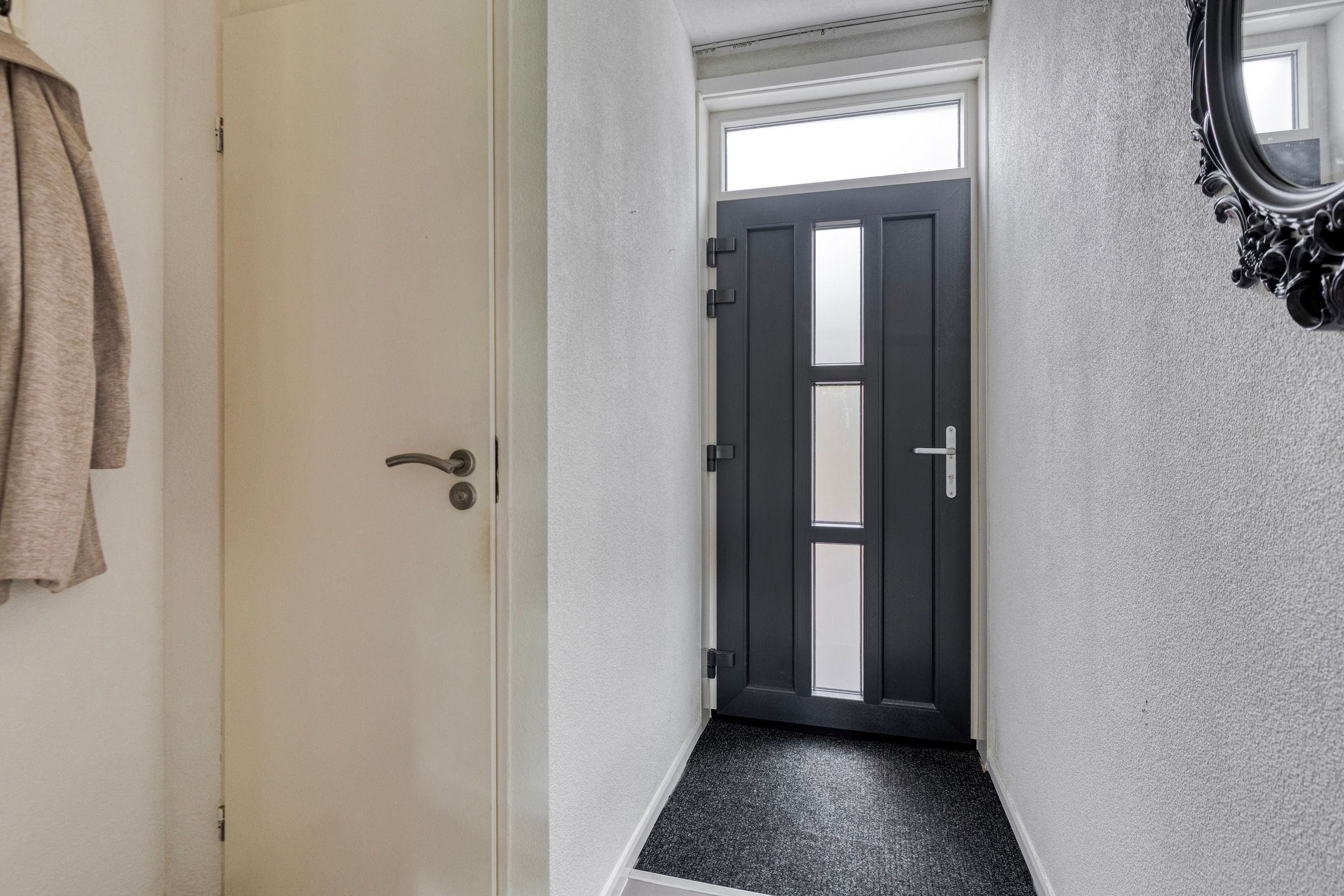 Photo 21 of Uranus 20