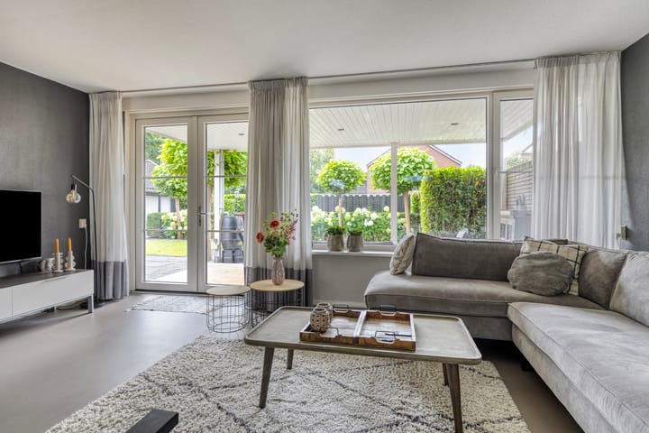 Foto 4 van Uranus 20