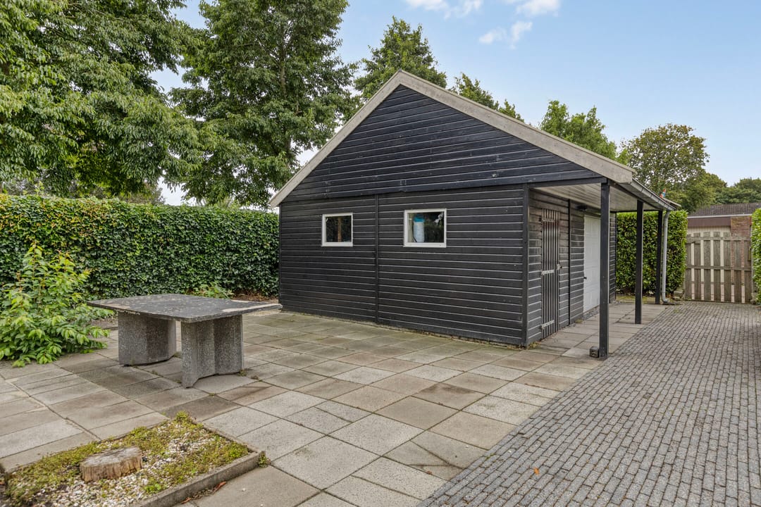 Photo 43 of Uranus 20