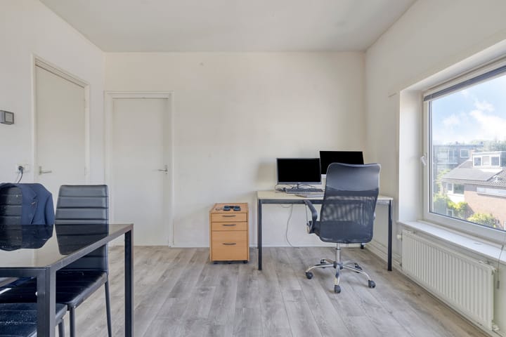 Foto 8 van De Genestetstraat 5