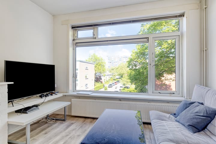 Foto 7 van De Genestetstraat 5