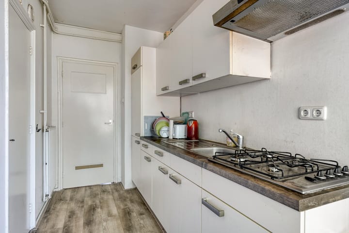 Foto 9 van De Genestetstraat 5