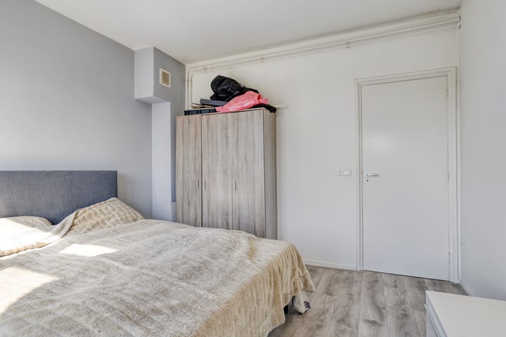 Foto 15 van De Genestetstraat 5