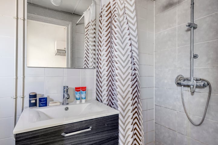 Foto 16 van De Genestetstraat 5