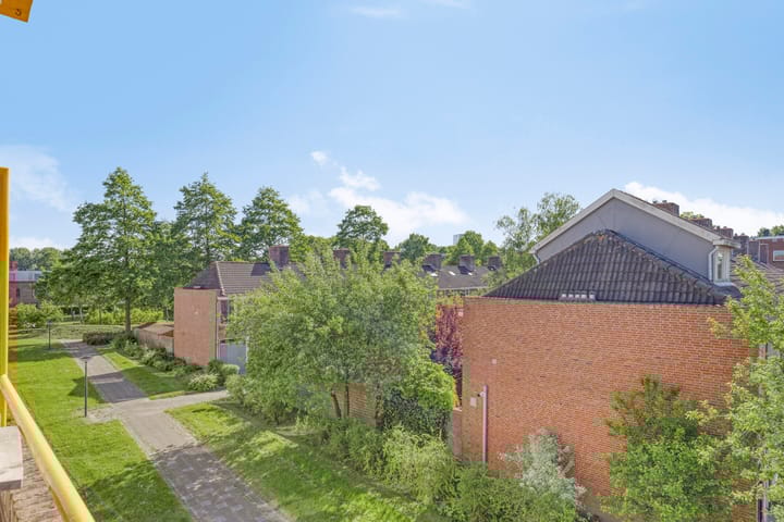 Foto 21 van De Genestetstraat 5