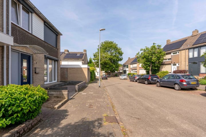 Foto 24 van Karel van de Woestijnestraat 5