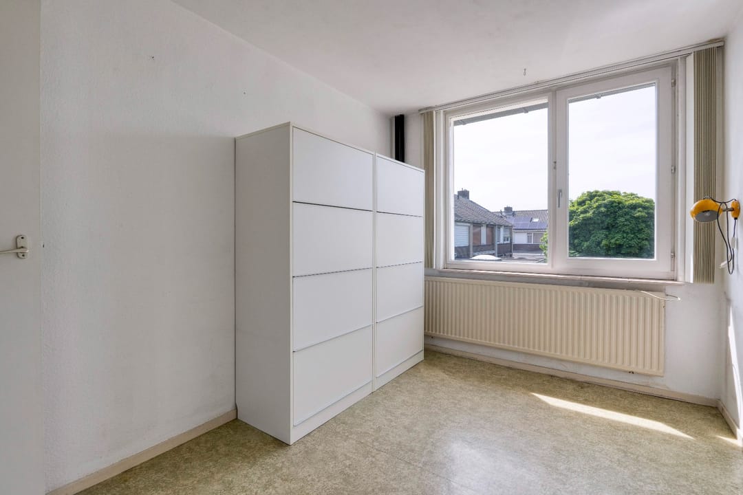 Photo 17 of Karel van de Woestijnestraat 5