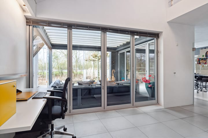 Foto 24 van Kurt Schwittersstraat 23