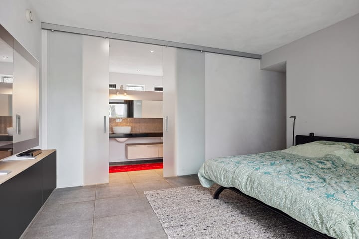 Foto 31 van Kurt Schwittersstraat 23