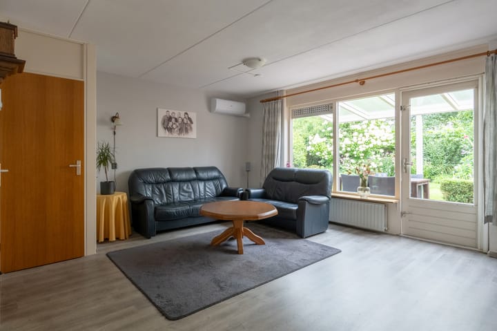 Foto 8 van Zwaluwenveld 14