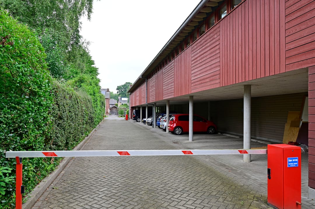 Photo 2 of Van 't Hoffstraat 4-F