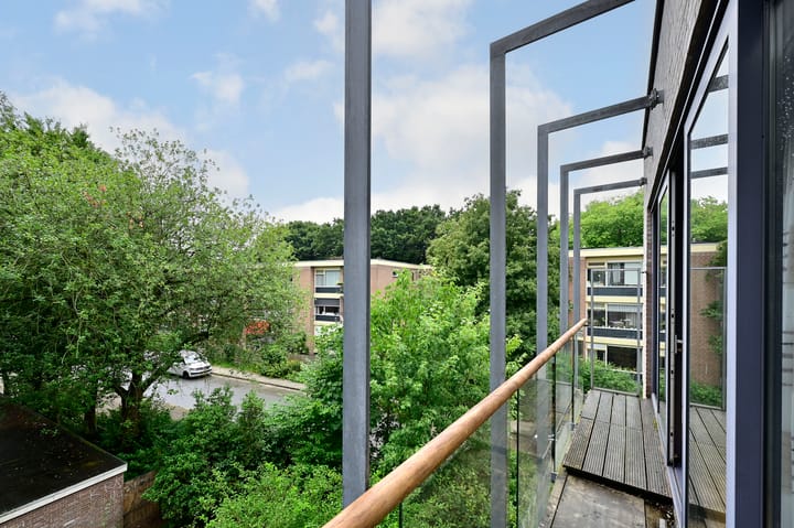 Foto 11 van Van 't Hoffstraat 4-F