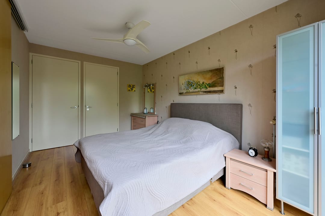 Photo 16 of Van 't Hoffstraat 4-F