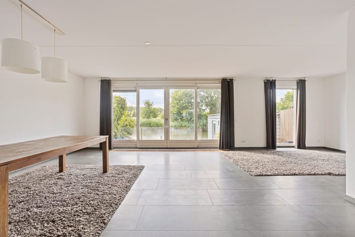 Foto 5 van Plecht 12