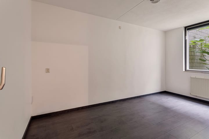 Photo 11 of Grasbroekerweg 3-B