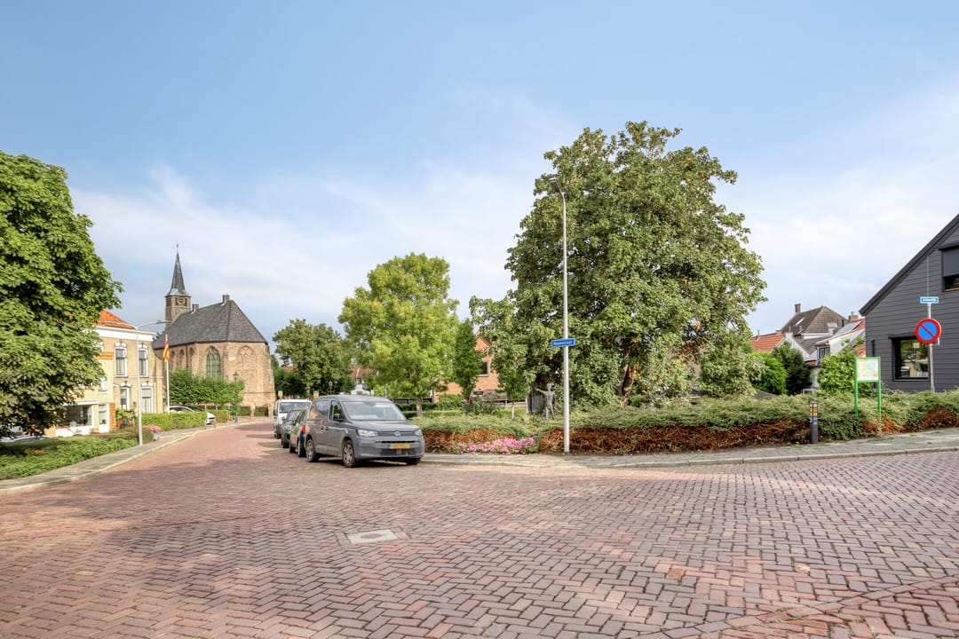 Photo 23 of Burgemeester Sterkstraat 8