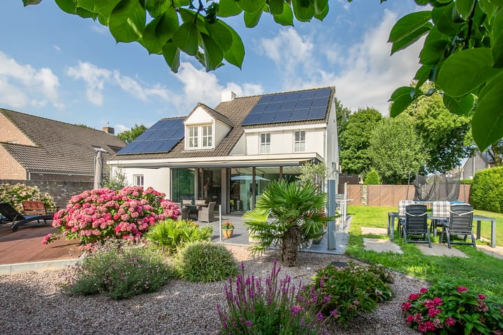 Photo 22 of Burg. Wijnandsstraat 59