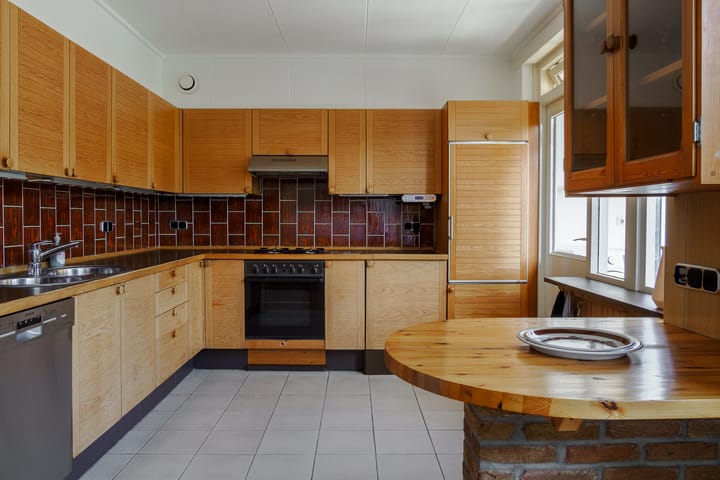 Photo 12 of Nicolaas Beetsstraat 37