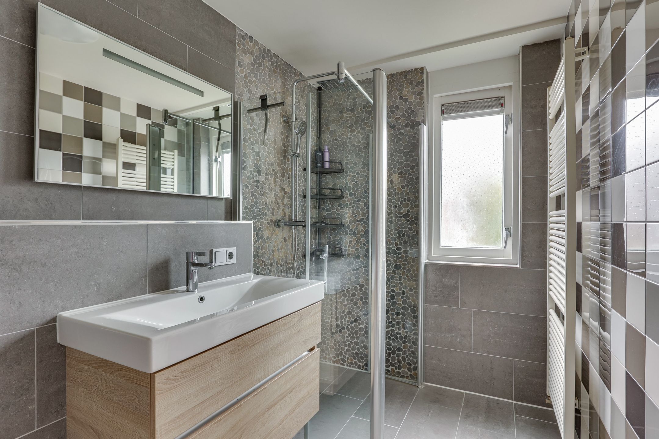 Foto 30 van Grote ratelaar 22